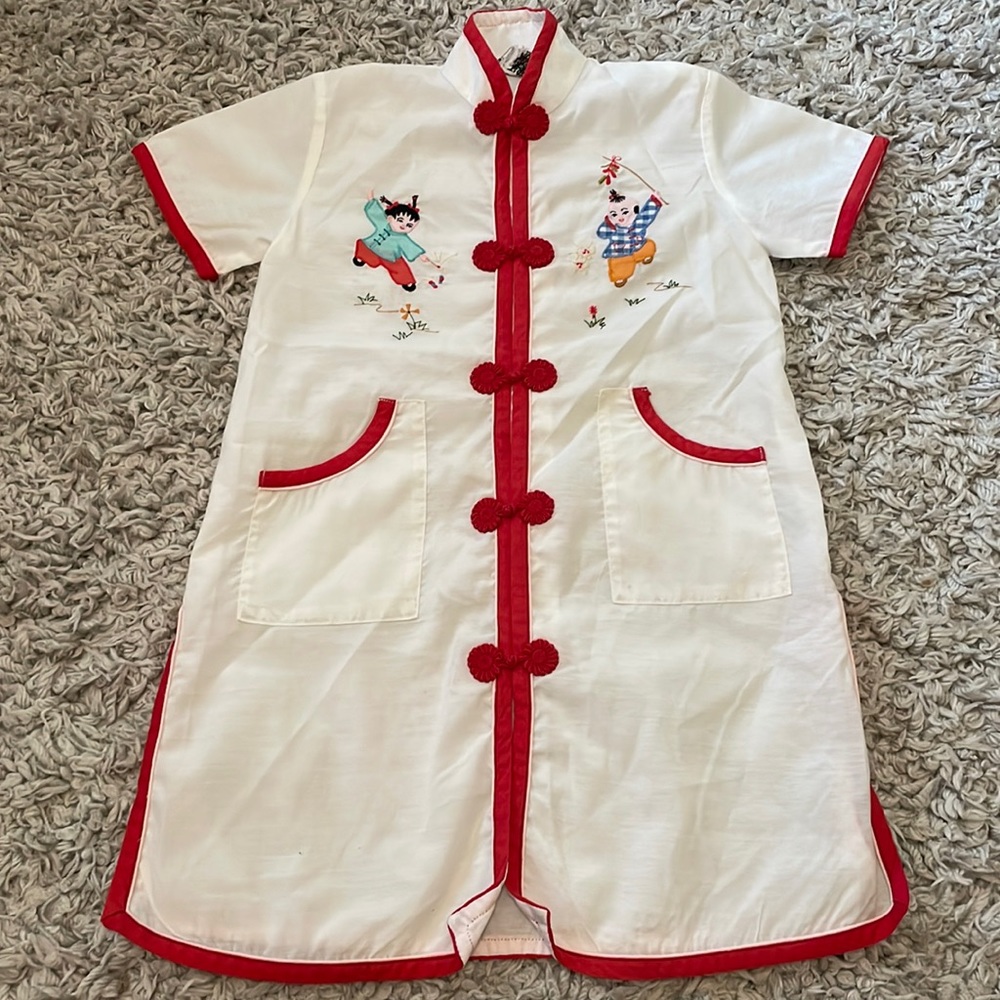 Vintage Plum Blossoms Chinese Embroidered Kimono, Size 2